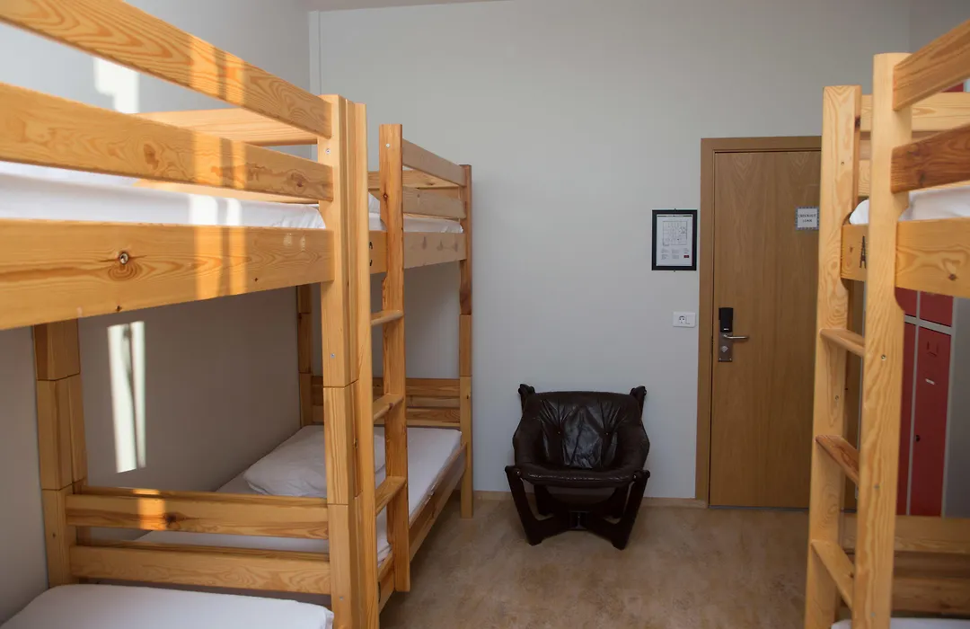 Bus Hostel Reykjavik-1